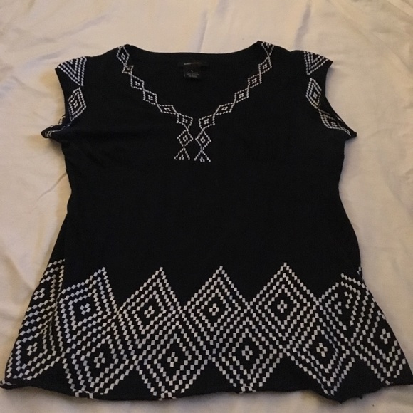 BCBGblack Aztec like shirt - Picture 1 of 2